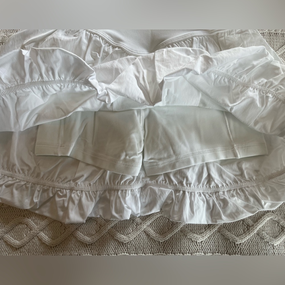 New! Offline by Aerie White Bubble Skort Shorts Mixed Media Women’s Size Medium - Picture 3 of 11